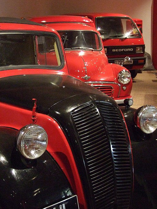 Post_Office_vehicles_display (1).jpg